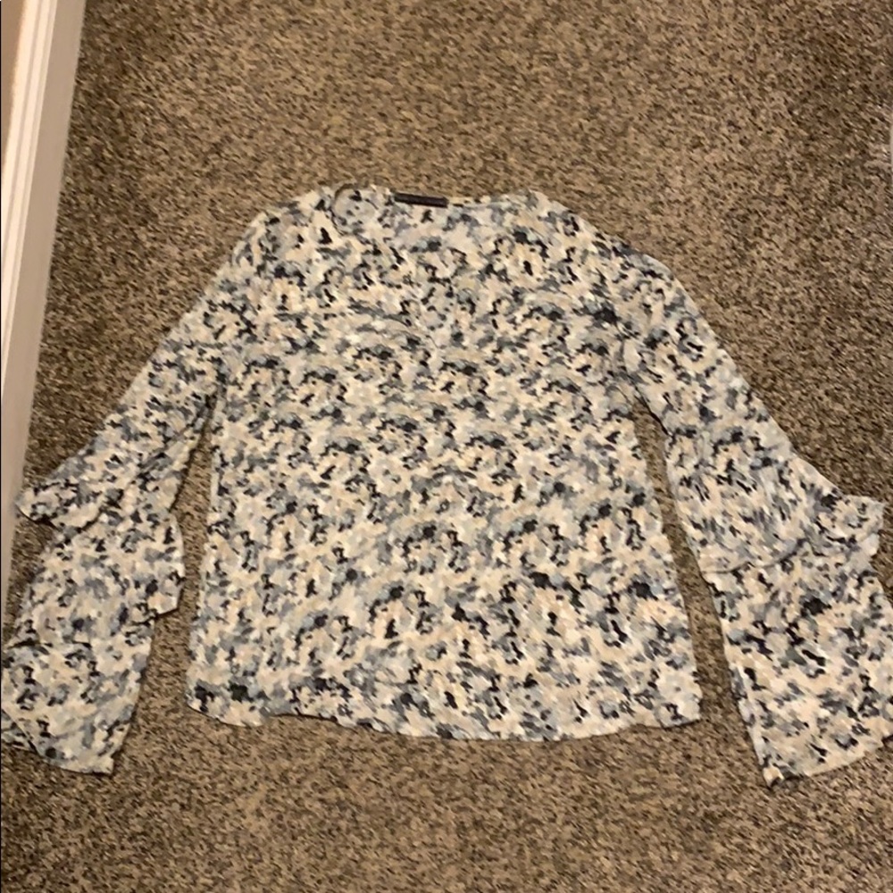Harlowe & Graham bell-sleeve blouse